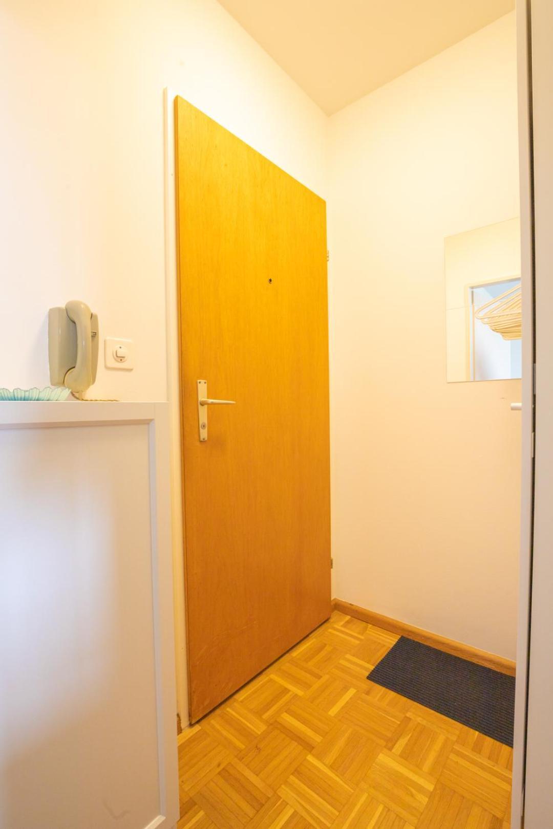 Special Blue Tiger Apartment Basel, Messe Kleinbasel 10-Star Buitenkant foto